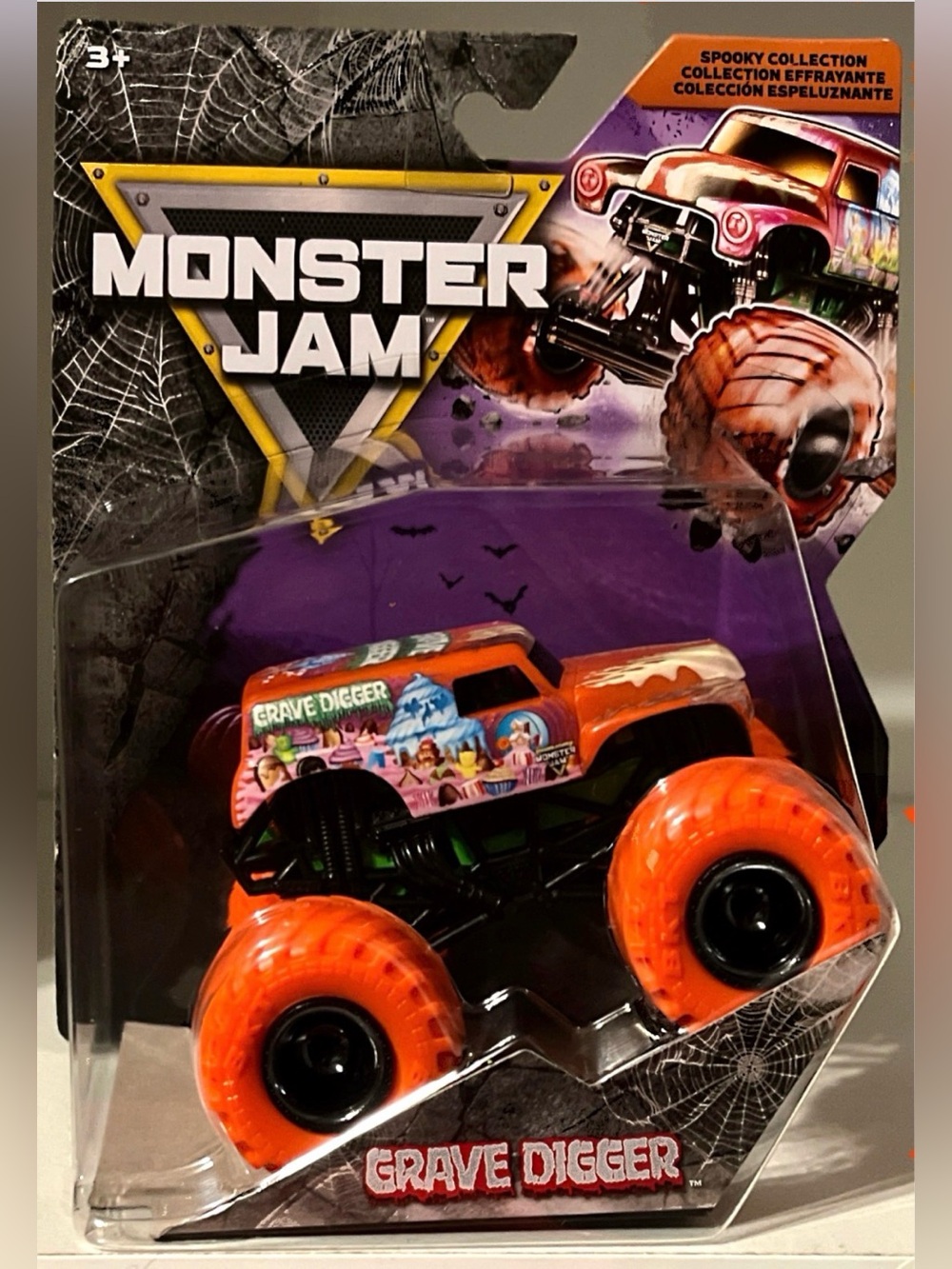 Monster Jam - Halloween Spooky Collection 2026 Grave Digger 1:64 Scale